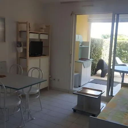 Le Cap D'agde Savannah 1,rez De Jardin, Acces Piscine Et Plage. 4 Personnes Apartmán